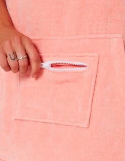 OCEAN & EARTH LADIES HOODED PONCHO PINK -Ride The Boards ocean earth ladies hooded poncho in spugna donna pink 2