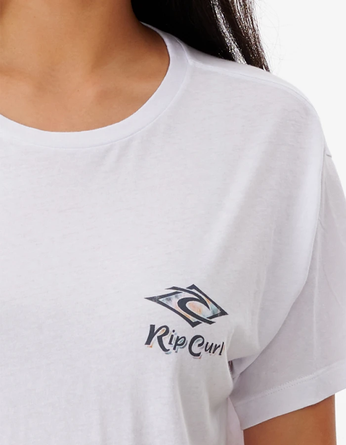 RIP CURL PSYCHEDELIC DREAMS SHORT SLEEVE CROP TEE 4 RIP CURL PSYCHEDELIC DREAMS SHORT SLEEVE CROP TEE - Image 4