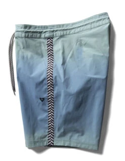 VISSLA BOARDSHORT WOODSIDE OVERSPRAY 17.5'' JADE -Ride The Boards vissla pantaloncini woodside overspray 17 5 jade 2