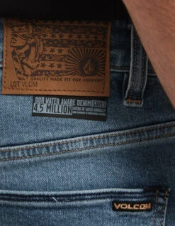 VOLCOM SOLVER DENIM JEANS OLD TOWN INDIGO 14 VOLCOM SOLVER DENIM JEANS OLD TOWN INDIGO -Ride The Boards volcom solver denim jeans old town indigo 5